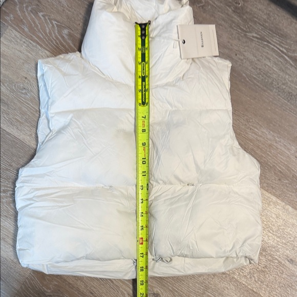 ELLEVEN Ivory Puffer Vest - Picture 6 of 7
